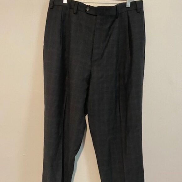 Turnbury Gray/Tan stripe Pleated front with cuffs Wool slacks, size 36/34 - Picture 1 of 3